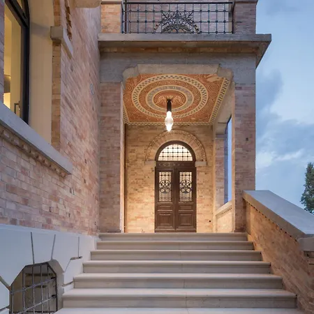 The Castelletto - Boutique 3* Montebelluna